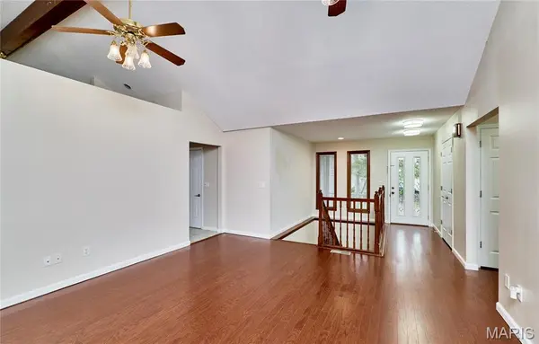 157 S Kings RD, Lake Sherwood, MO 63357