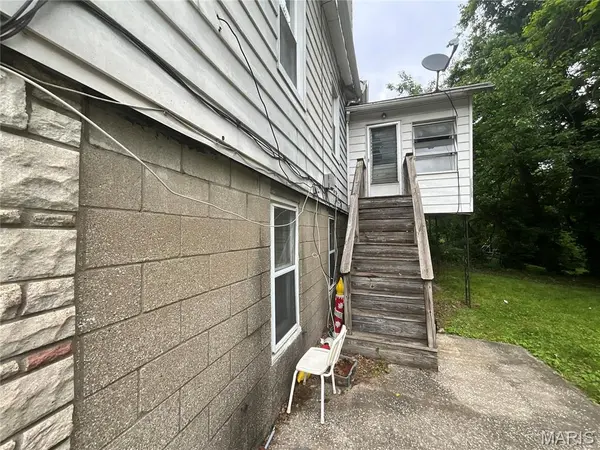 901 Washington AVE, Alton, IL 62002