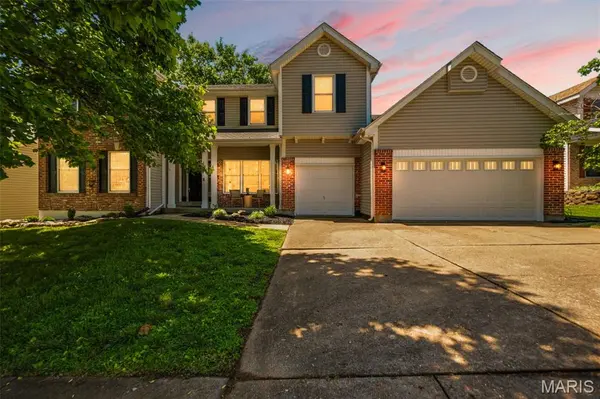 107 Watercrest CT,  Grover,  MO 63040