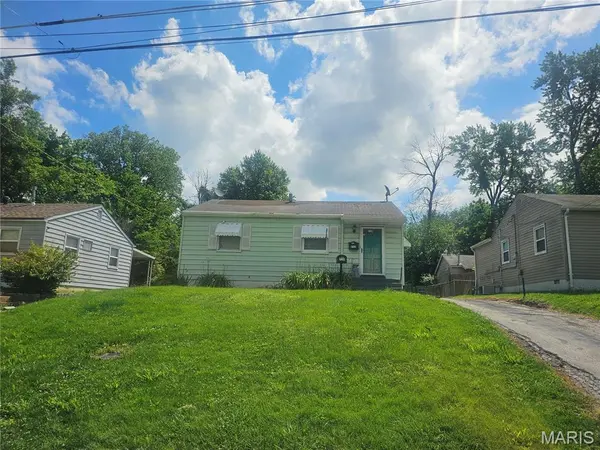 712 Beardsley CT, Ferguson, MO 63135