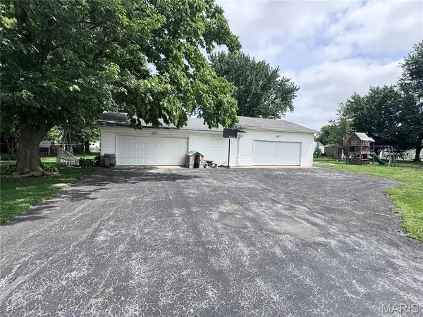 311 W Osterhout, Center, MO 63436