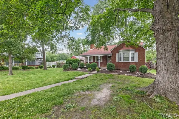 410 S Brookside ST, Centralia, IL 62801