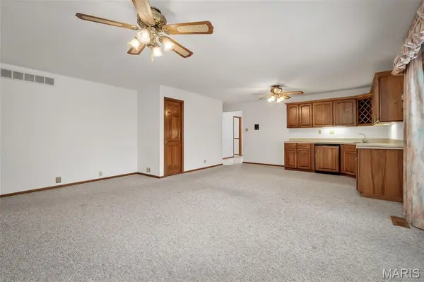 11700 Bayfield LN, St Louis, MO 63128