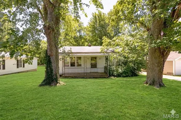 4275 Flucom RD,  De Soto,  MO 63020