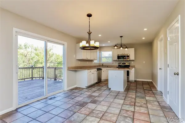 519 Great Oaks Meadow DR, Wentzville, MO 63385