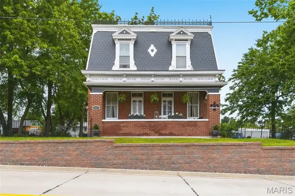 404 E Centerville RD, Columbia, IL 62236