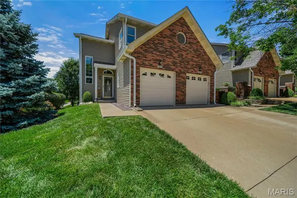 16200 Lea Oak DR, Chesterfield, MO 63017