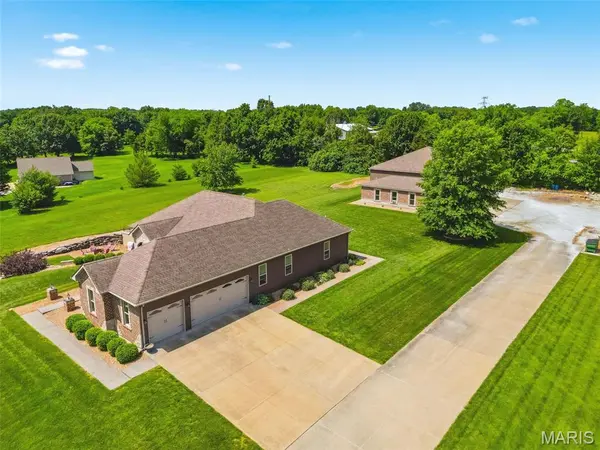 2011 Alana LN, St Paul, MO 63366