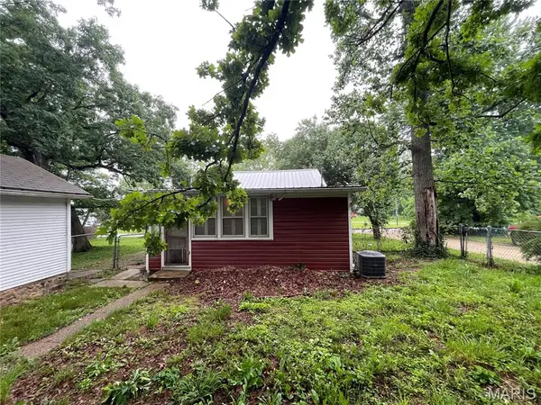 567 N Lakeshore DR, Bismarck, MO 63624