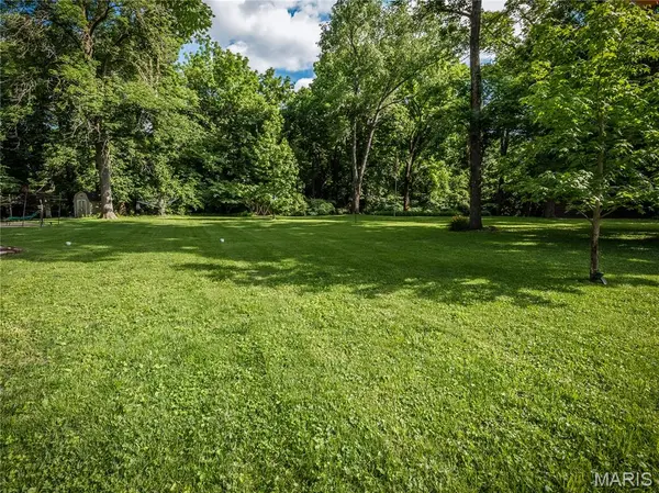 289 W Haller DR, East Alton, IL 62024