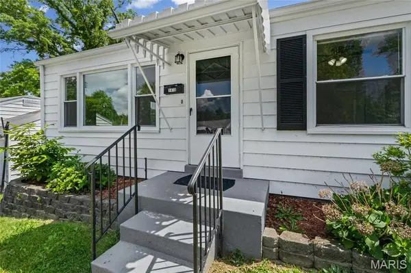 1410 Akron DR, Bellefontaine Nghbrs, MO 63137