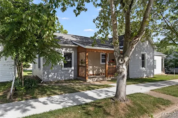 709 S 2nd ST, De Soto, MO 63020
