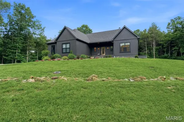 5794 Hillshire LN, Hillsboro, MO 63050