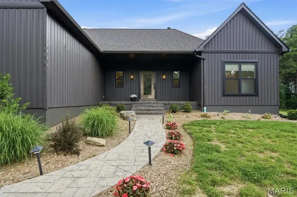 5794 Hillshire LN, Hillsboro, MO 63050