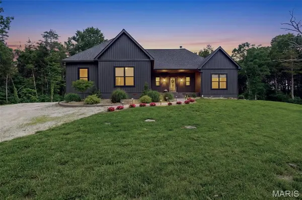 5794 Hillshire LN, Hillsboro, MO 63050