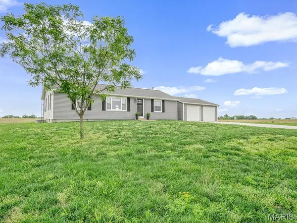6847 Griggs RD, Red Bud, IL 62278