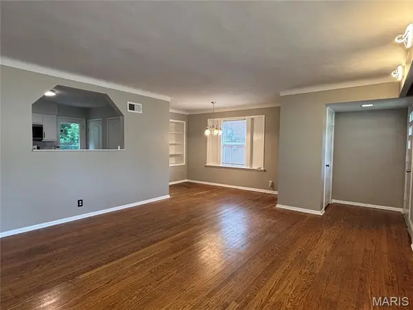 3649 E Edgar AVE, Bel Ridge, MO 63121