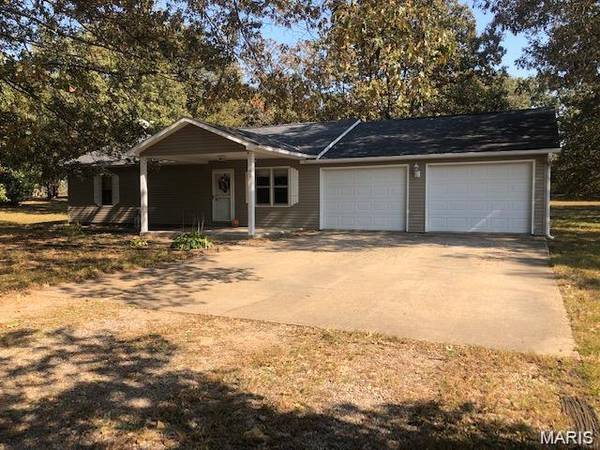 62 Victory LN,  Benton,  MO 63736