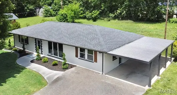 722 E Us Highway 40, Troy, IL 62294