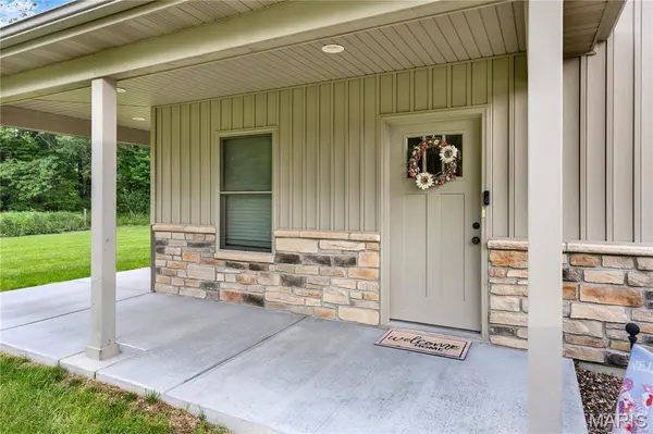 1356 N Flint Hill RD, Leslie, MO 63056