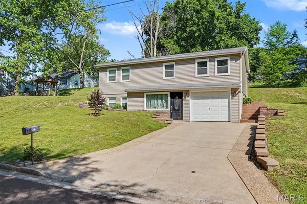 901 Olive ST, New Haven, MO 63068