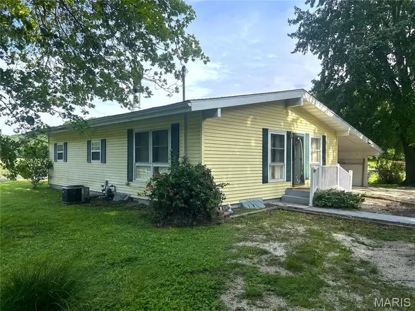88 State,  Eldred,  IL 62027