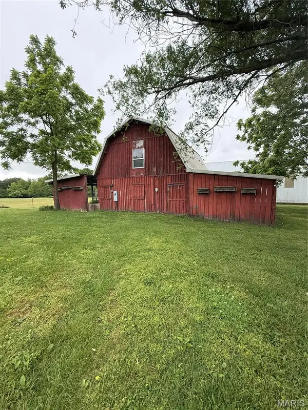 19901 Providence DR, Lebanon, MO 65536