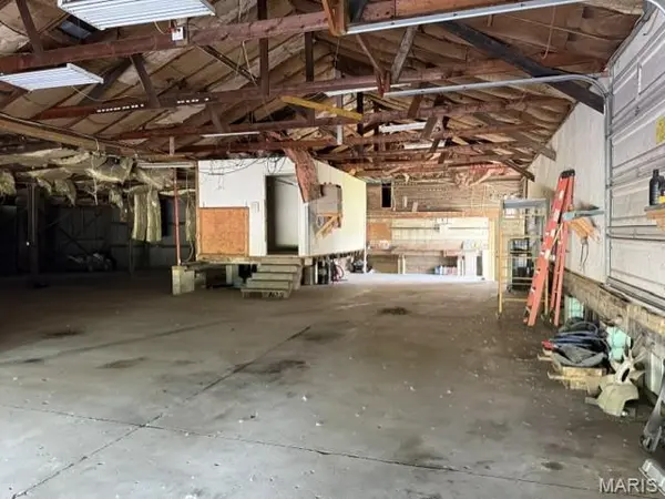 200 W Buchanan ST, Carlinville, IL 62626