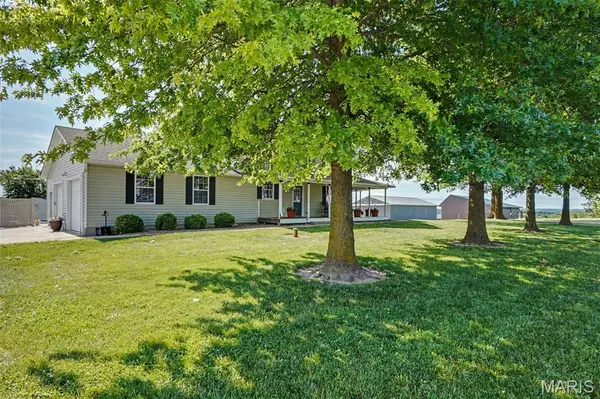 1504 Olive RD, New Haven, MO 63068