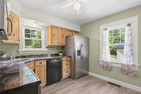 2655 Ridge DR, High Ridge, MO 63049
