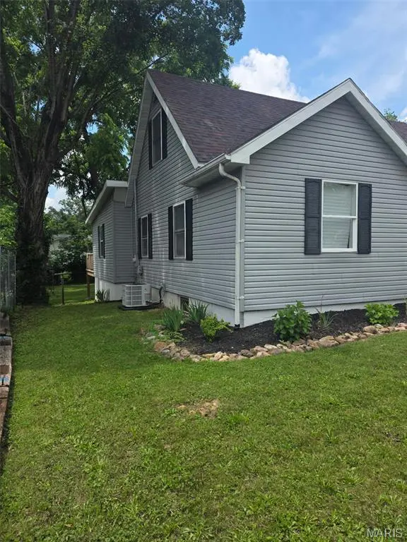 322 S Iron ST, Ironton, MO 63650