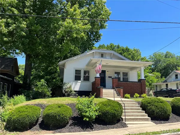 1807 Clawson ST,  Alton,  IL 62002