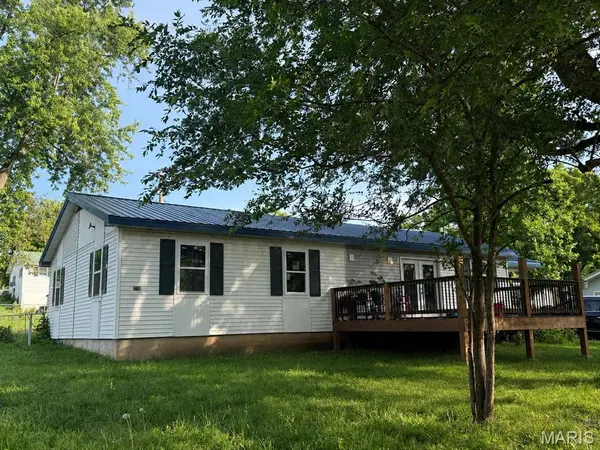 101 Thompson ST #A, Iberia, MO 65486