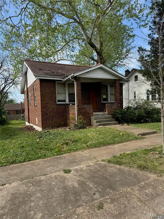 7054 Julian AVE, University City, MO 63130