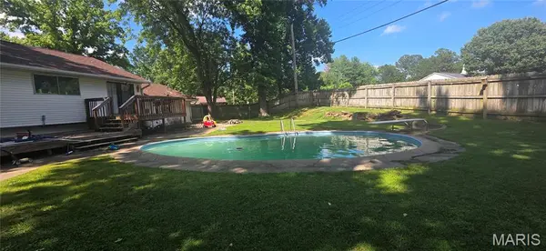 1027 W Willow, Carbondale, IL 62901