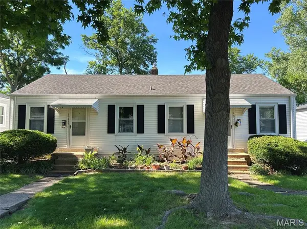 10217 Saint Katherine LN, St Ann, MO 63074
