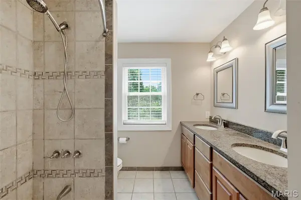 13 Terrace GDNS, Frontenac, MO 63131
