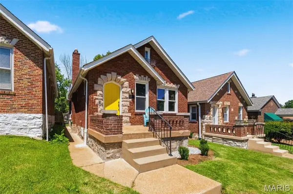 4053 Potomac ST, St Louis, MO 63116