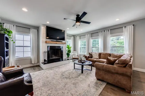 144 E Rose Hill AVE, Kirkwood, MO 63122