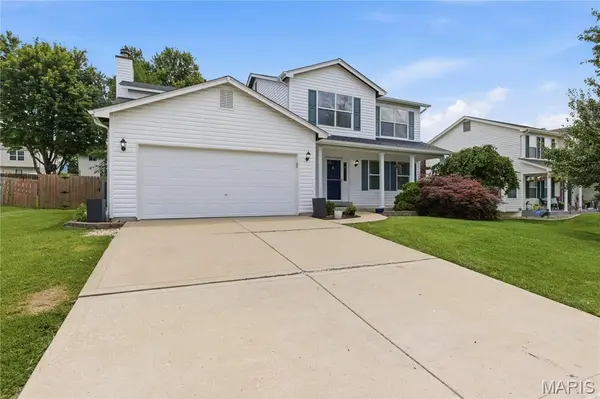 1027 Tower Park DR, St Charles, MO 63304