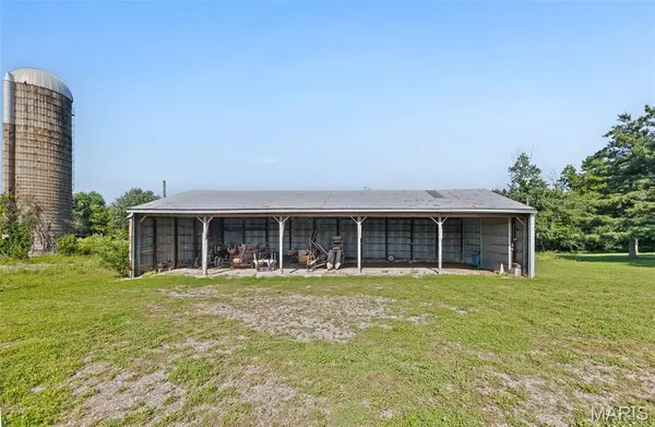 2101 S Spur 127, Greenville, IL 62246