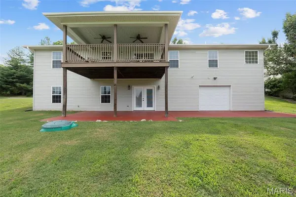 100 Stull DR, Benton, MO 63736