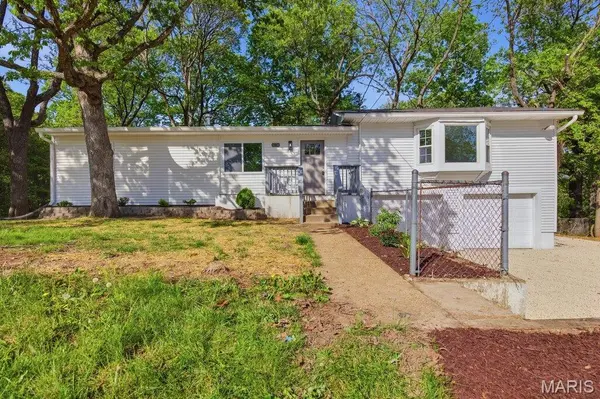 6230 Antire RD, High Ridge, MO 63049