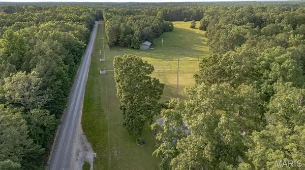 9672 Crane DR, Bucyrus, MO 65444