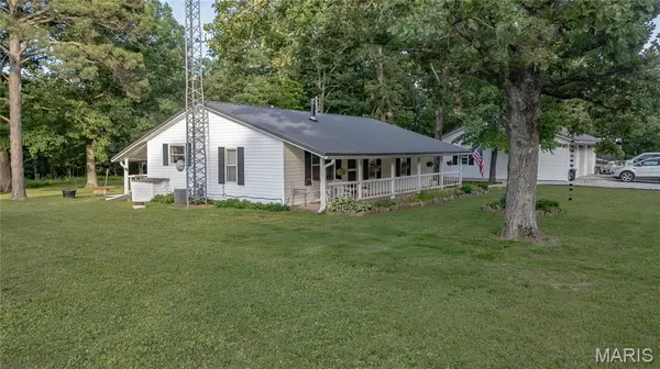 9672 Crane DR, Bucyrus, MO 65444