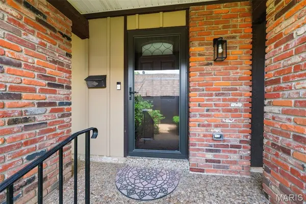 2633 Plantation PT #A, St Charles, MO 63303