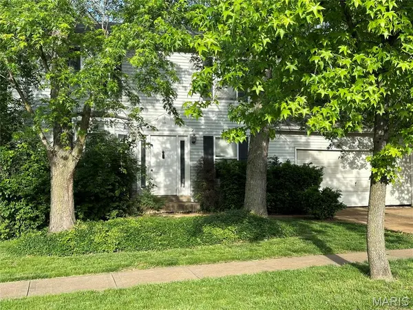 1929 Saint Christopher WAY, Arnold, MO 63010