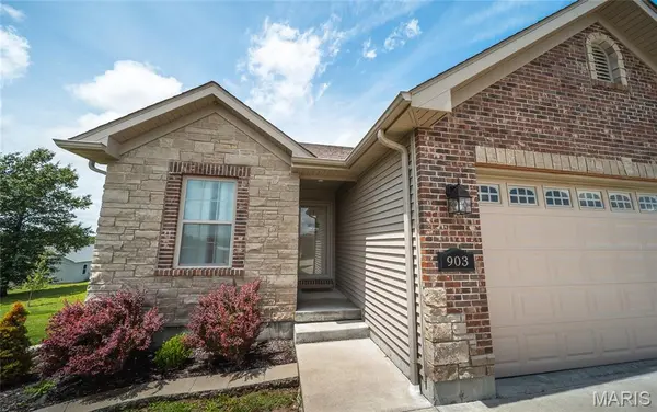 903 Q AVE, St Clair, MO 63077
