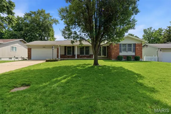 414 Marie LN, Manchester, MO 63011