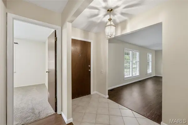 414 Marie LN, Manchester, MO 63011